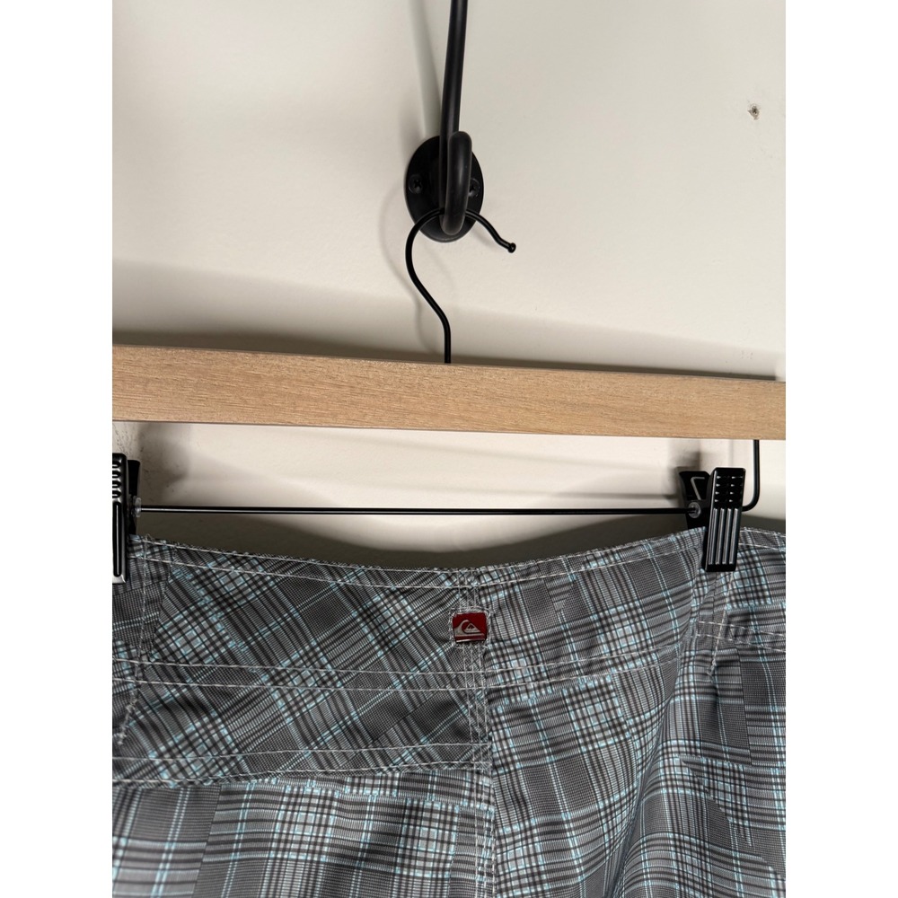 Vintage Y2K Quiksilver Mens Plaid Board Shorts Grey Surf Swim Trunks Size 38 - Picture 8 of 8